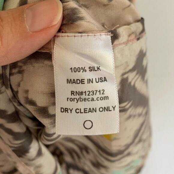 Rory Beca Romper Size Medium Aztec Kees Wrap Boho V Neck 100% Silk Pink Sz M - Picture 7 of 8